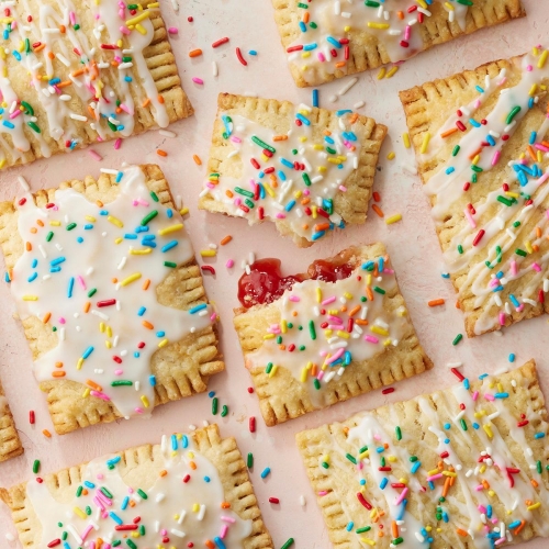 homemade-frosted-strawberry-pop-tarts-recipe